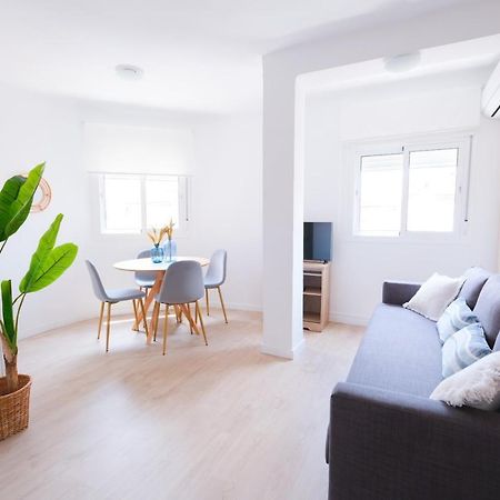 Lovely Apartment Малага Экстерьер фото