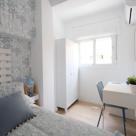 Lovely Apartment Малага Экстерьер фото