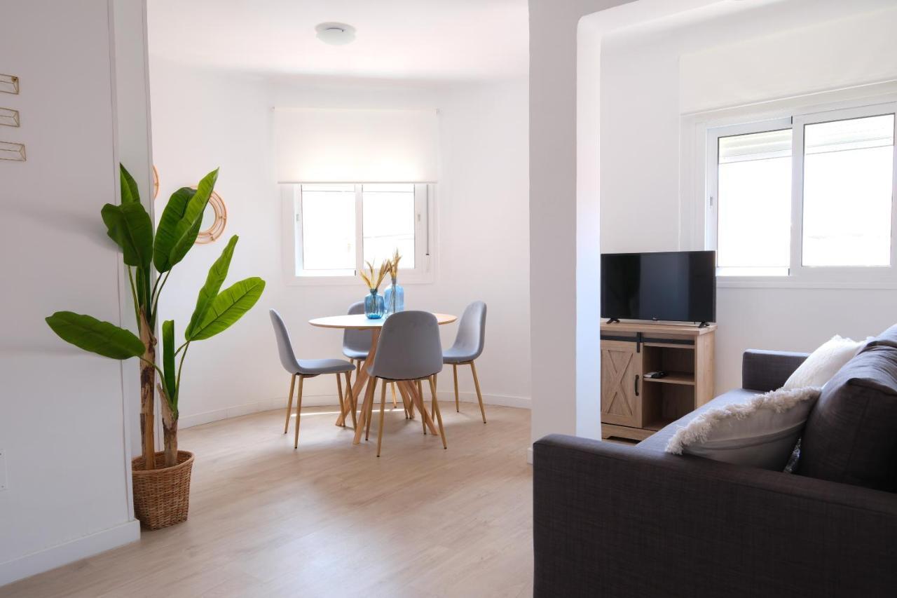 Lovely Apartment Малага Экстерьер фото