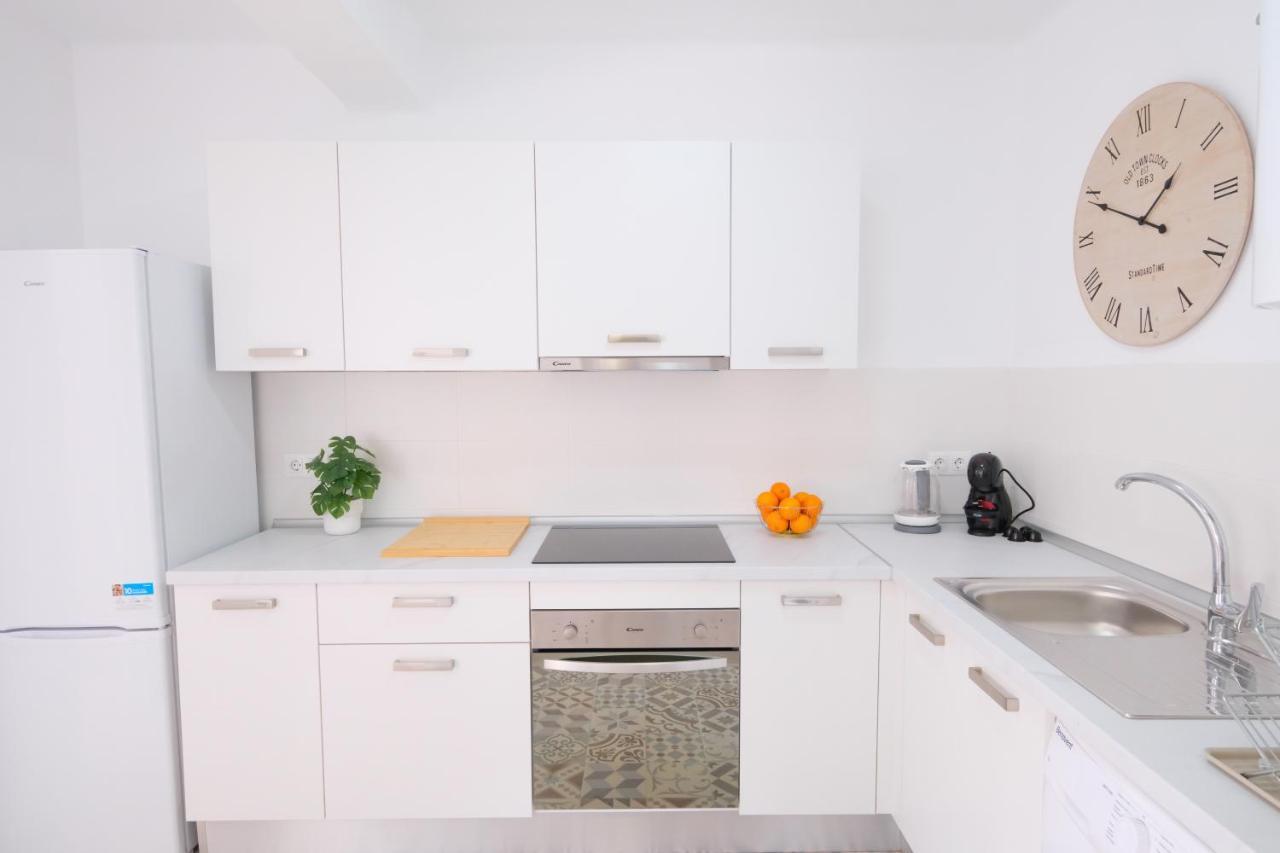 Lovely Apartment Малага Экстерьер фото